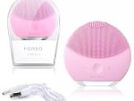 Foreo Luna Skin Exfoliation and Cleaning Device - a Device For Cleaning and Tightening The Skin - Multicolor